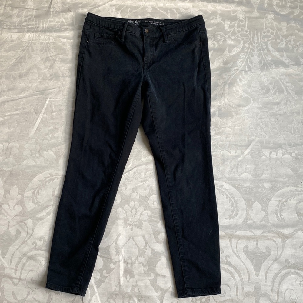 Black mid rise jegging denim pants